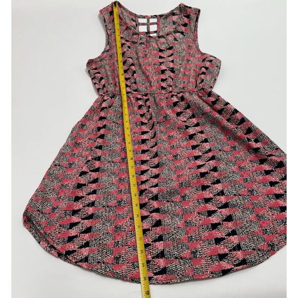 Bloom Brand Dress Sleeveless Geometric Size M Pink Lightweight Cutouts Elastic - Picture 4 of 9
